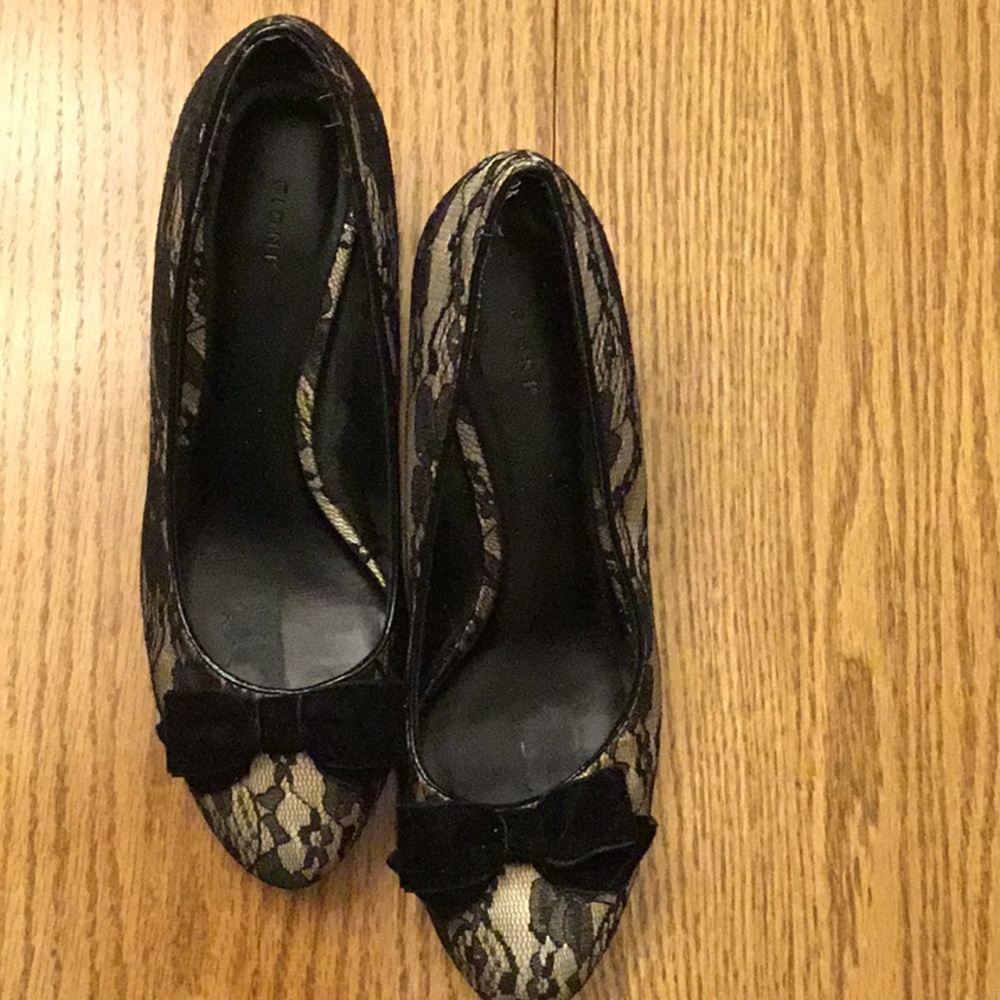 Worn less than 5 times.